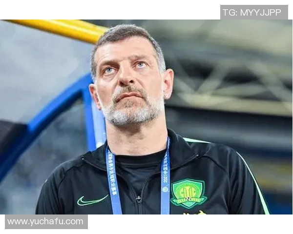 足球巨星独特睡姿大揭秘 看他们如何放松休息恢复状态